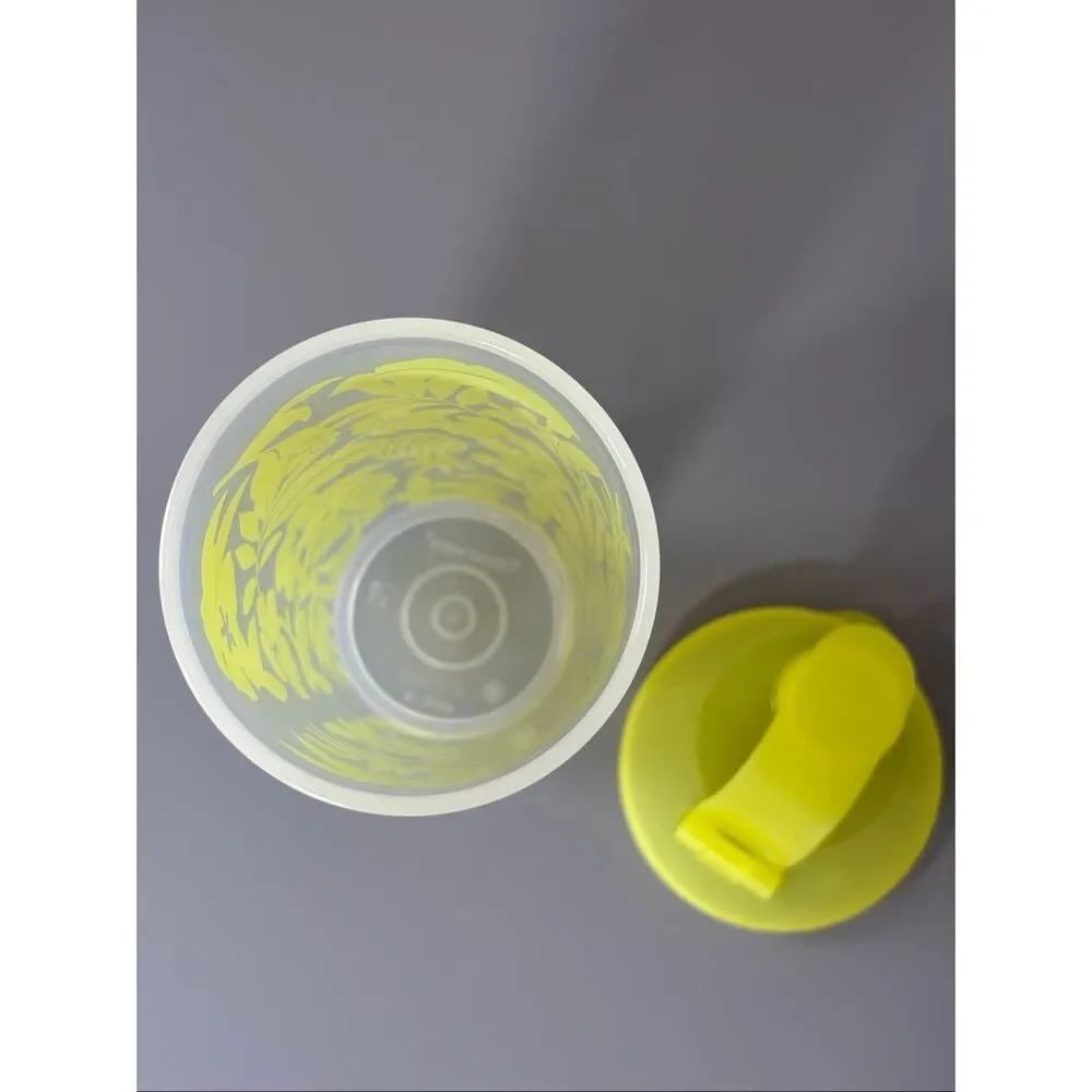 Tupperware Tumbler Cup w/ Flip-Top Seal 16 Ounces Tropical print yellow